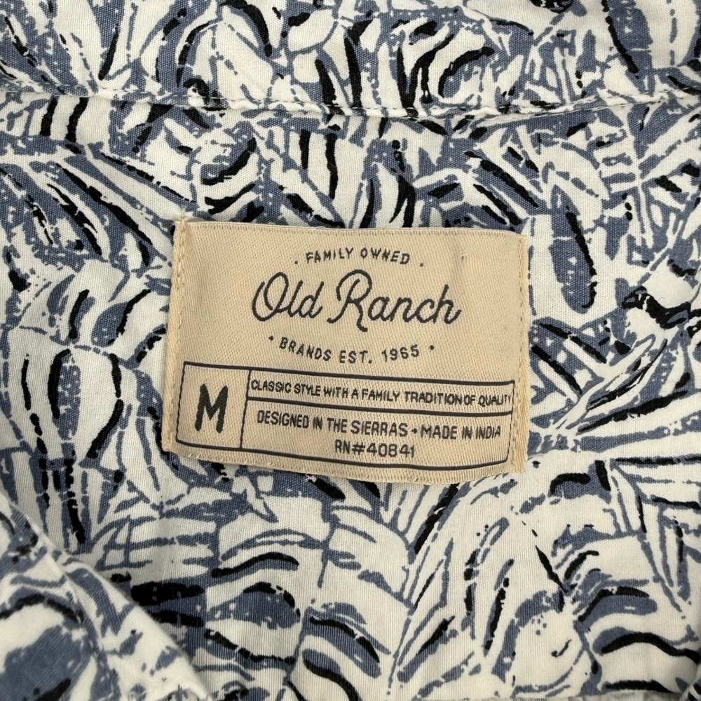 Old Ranch Sleeveless Button Down‎ Women Size M Navy White Palm Leaf Top - Picture 5 of 7